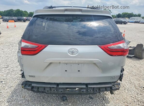 5TDDZ3DC2LS233862 2020 TOYOTA SIENNA Silver Widok z tyłu