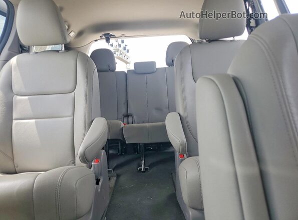 5TDDZ3DC2LS233862 2020 TOYOTA SIENNA Silver Widok tylnych siedzeń