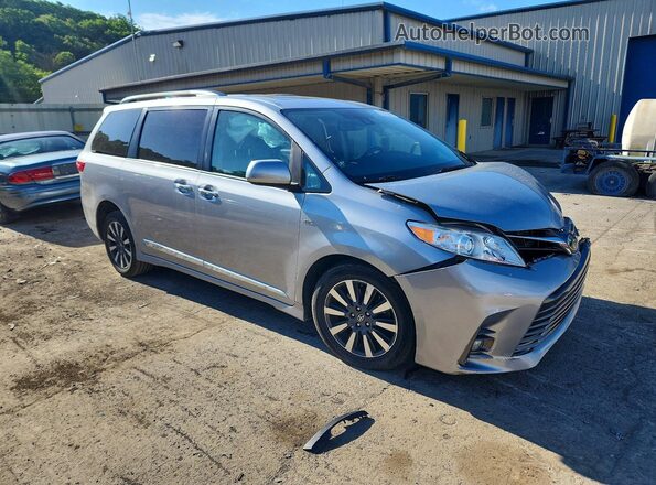 5TDDZ3DC3JS199816 2018 TOYOTA SIENNA Silver Przód prawy