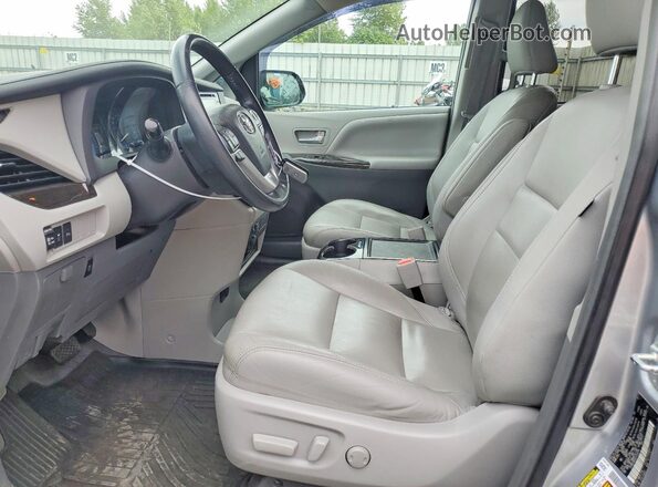 5TDDZ3DC3JS206294 2018 TOYOTA SIENNA Silver Vista interior delantera