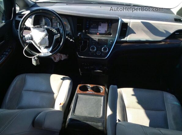 5TDDZ3DC5HS156489 2017 TOYOTA SIENNA White Widok deski rozdzielczej