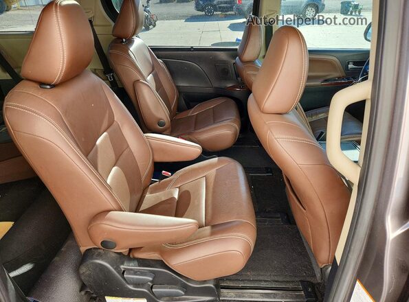 5TDDZ3DC5HS158727 2017 TOYOTA SIENNA Gray უკანა სავარძლების ხედი