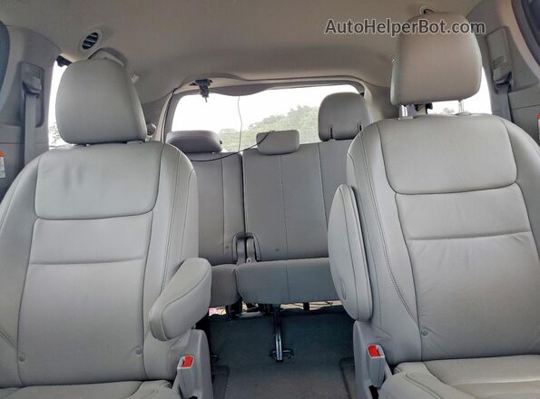 5TDDZ3DC5JS199686 2018 TOYOTA SIENNA Gray Հետևի նստատեղերի տեսք
