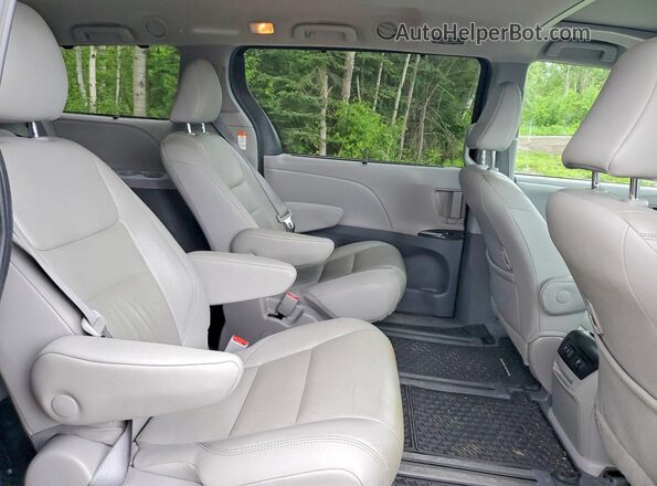 5TDDZ3DC5LS228722 2020 TOYOTA SIENNA Black Widok wnętrza z tyłu