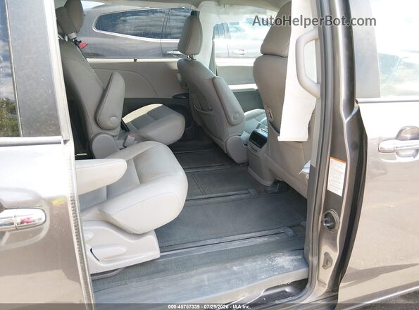 5TDDZ3DC6HS151205 2017 TOYOTA SIENNA Gray VIN sticker view