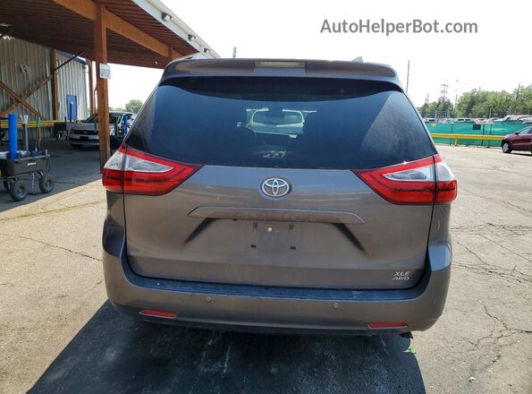 5TDDZ3DC7HS155117 2017 TOYOTA SIENNA Gray Widok z tyłu