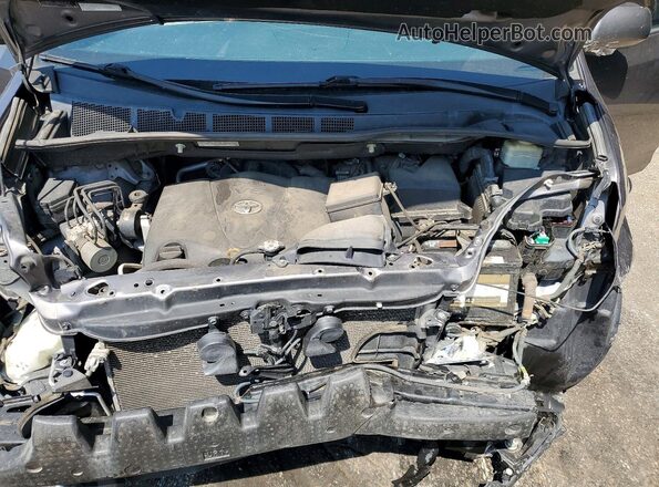 5TDDZ3DC7HS155117 2017 TOYOTA SIENNA Gray Widok komory silnika