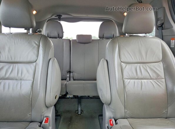 5TDDZ3DC7HS174282 2017 TOYOTA SIENNA Black Vista de los asientos traseros