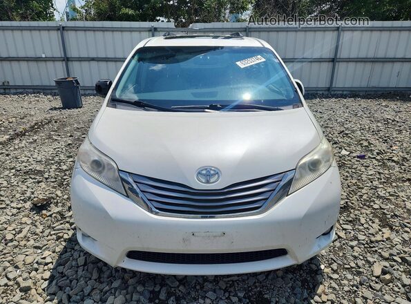 5TDDZ3DC7HS176730 2017 TOYOTA SIENNA White Widok z przodu
