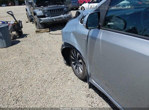 5TDDZ3DC7KS227375 2019 TOYOTA SIENNA Silver 