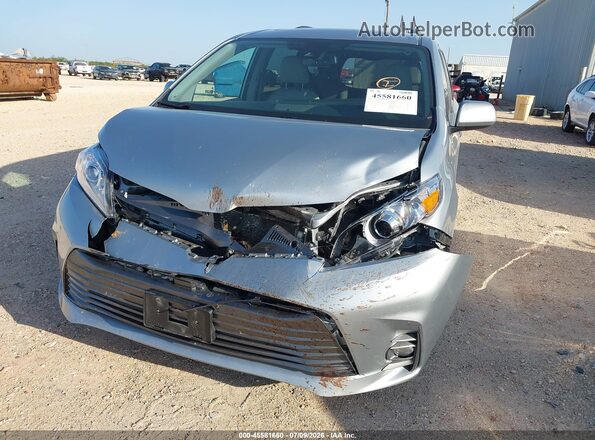 5TDDZ3DC8LS251170 2020 TOYOTA SIENNA Silver Widok z przodu