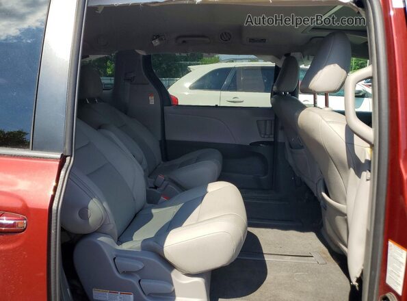 5TDDZ3DCXJS197707 2018 TOYOTA SIENNA Red უკანა სალონის ხედი