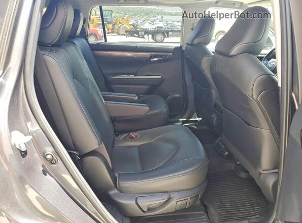 5TDDZRBH2MS526826 2021 TOYOTA HIGHLANDER Gray Rear seats view