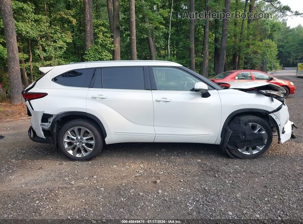 5TDDZRBH3LS013180 2020 TOYOTA HIGHLANDER White Вид задньої частини салону