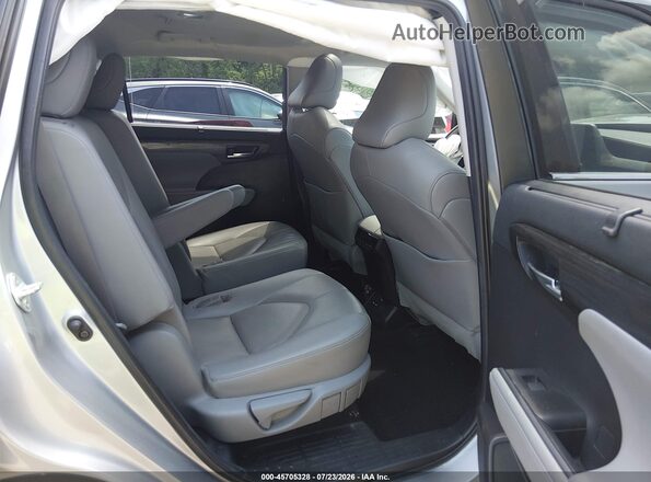 5TDDZRBH3LS015267 2020 TOYOTA HIGHLANDER Gray VIN sticker view