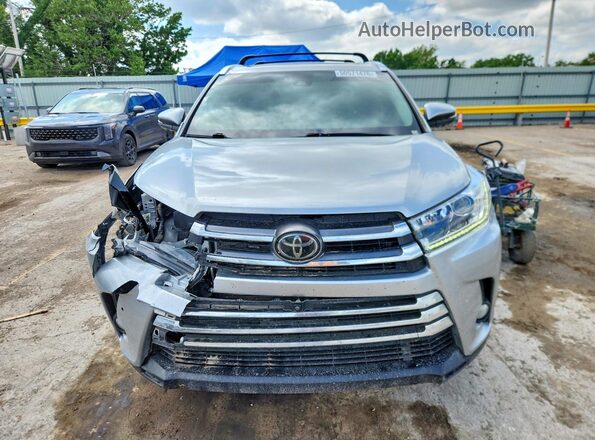 5TDDZRFH0HS416132 2017 TOYOTA HIGHLANDER Silver Front view