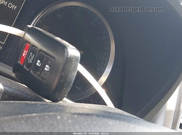 5TDDZRFH0HS417393 2017 TOYOTA HIGHLANDER White Dashboard view