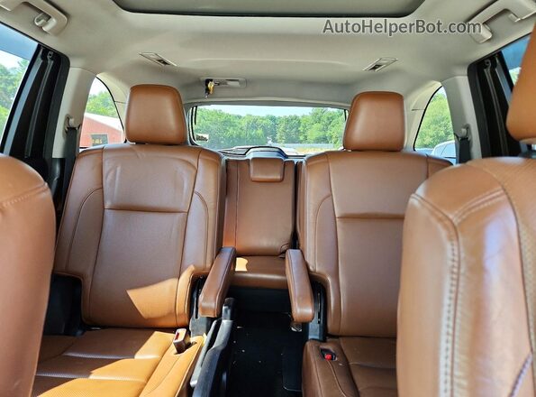 5TDDZRFH0JS827567 2018 TOYOTA HIGHLANDER White Вид задніх сидінь