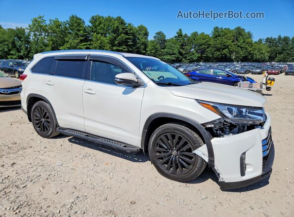 5TDDZRFH0JS827567 2018 TOYOTA HIGHLANDER White Передня права чверть