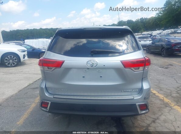 5TDDZRFH0JS847608 2018 TOYOTA HIGHLANDER Silver 