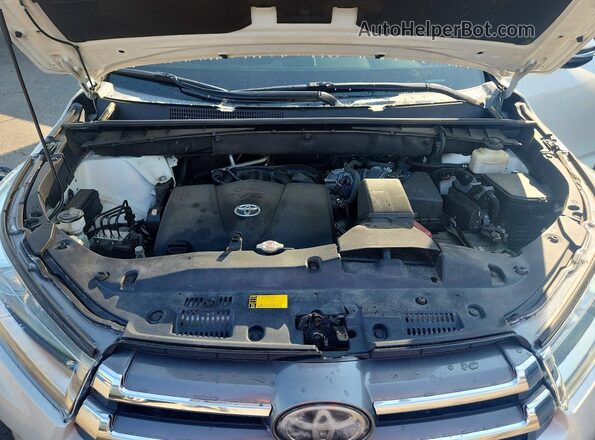 5TDDZRFH0JS860083 2018 TOYOTA HIGHLANDER White Շարժիչի բաժամունքի տեսք