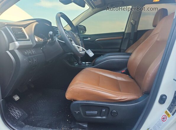5TDDZRFH0JS860083 2018 TOYOTA HIGHLANDER White Սալոնի դիմացի տեսք