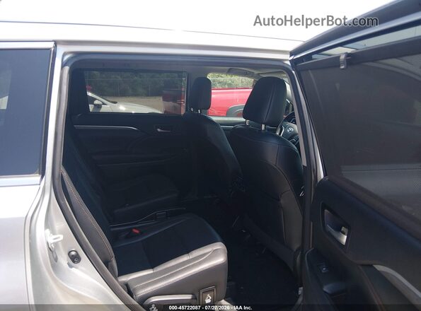 5TDDZRFH2HS435247 2017 TOYOTA HIGHLANDER Beige წინა სალონის ხედი