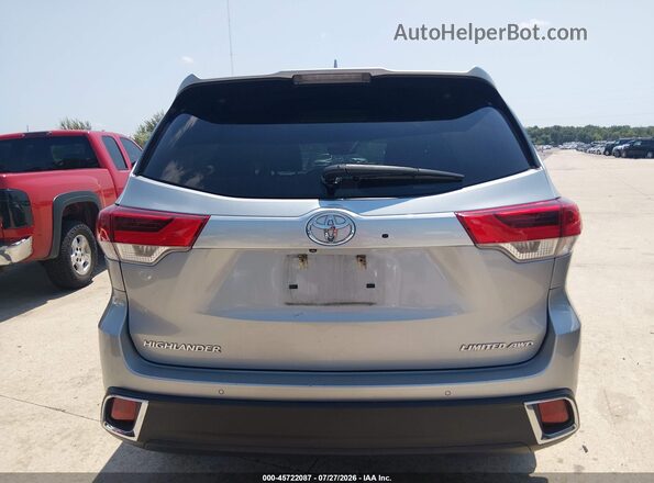 5TDDZRFH2HS435247 2017 TOYOTA HIGHLANDER Beige ხელსაწყოთა პანელის ხედი