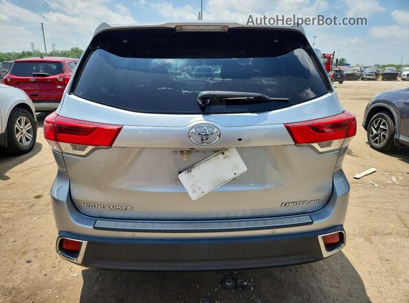 5TDDZRFH2KS927008 2019 TOYOTA HIGHLANDER Silver Rear view
