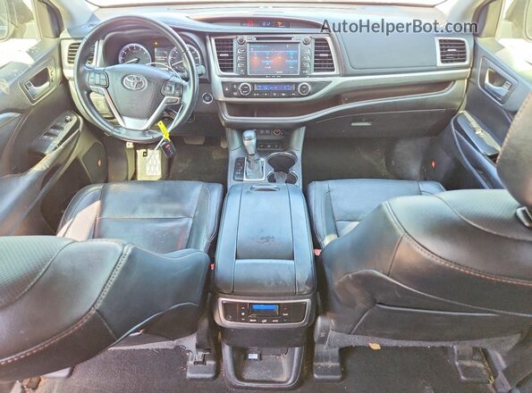 5TDDZRFH3HS389363 2017 TOYOTA HIGHLANDER Black Vista del salpicadero