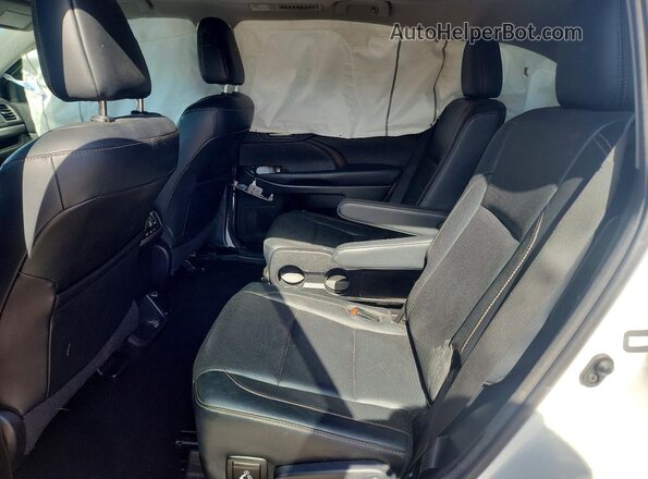 5TDDZRFH3HS456141 2017 TOYOTA HIGHLANDER White Սալոնի հետևի տեսք