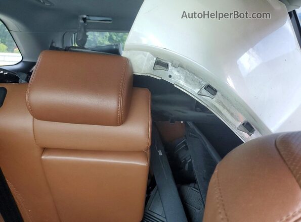 5TDDZRFH3JS882353 2018 TOYOTA HIGHLANDER White Vista de los asientos traseros