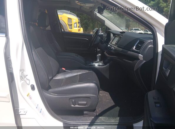 5TDDZRFH3JS894325 2018 TOYOTA HIGHLANDER White Вид салону спереду