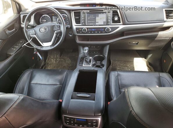 5TDDZRFH4HS363175 2017 TOYOTA HIGHLANDER Бордовый Вид панели приборов