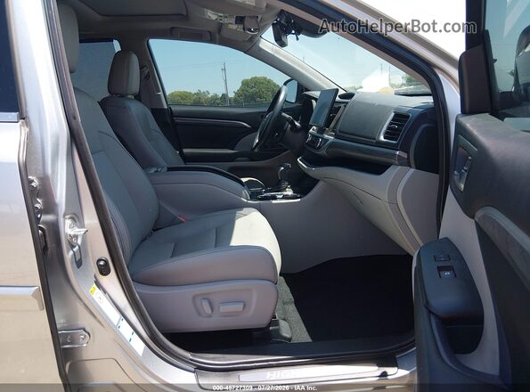 5TDDZRFH4HS397326 2017 TOYOTA HIGHLANDER Gray Vista interior delantera