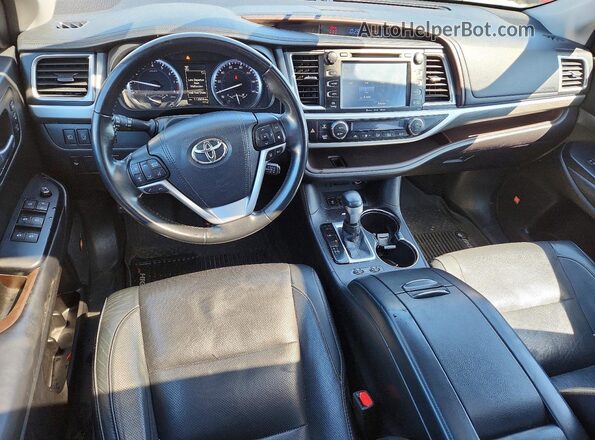 5TDDZRFH7JS855477 2018 TOYOTA HIGHLANDER Gray Вид панелі приладів