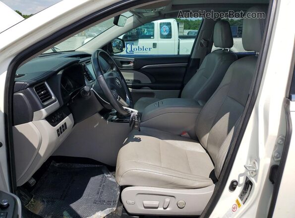 5TDDZRFH7JS896191 2018 TOYOTA HIGHLANDER White Widok wnętrza z przodu