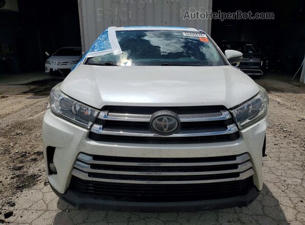5TDDZRFH7JS907156 2018 TOYOTA HIGHLANDER White Front view