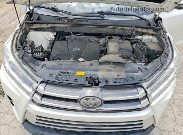 5TDDZRFH7JS907156 2018 TOYOTA HIGHLANDER White Engine compartment view