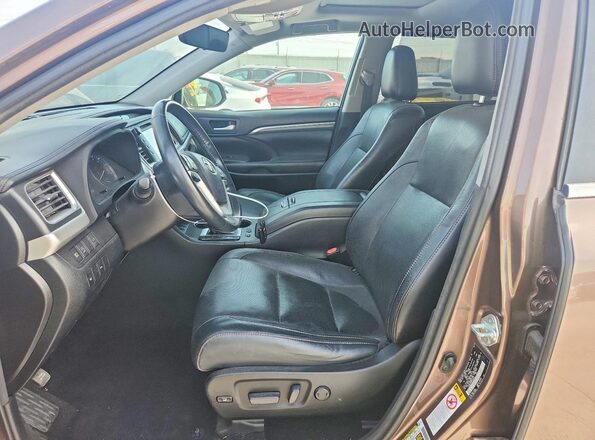 5TDDZRFH8HS446317 2017 TOYOTA HIGHLANDER Brown წინა სალონის ხედი