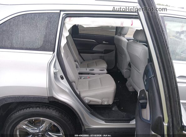 5TDDZRFH9HS456418 2017 TOYOTA HIGHLANDER Silver Widok naklejki z numerem VIN