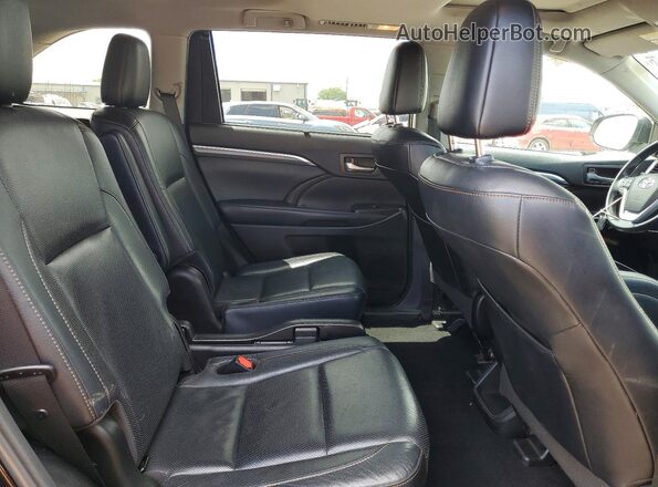 5TDDZRFH9KS956540 2019 TOYOTA HIGHLANDER Black Rear interior view