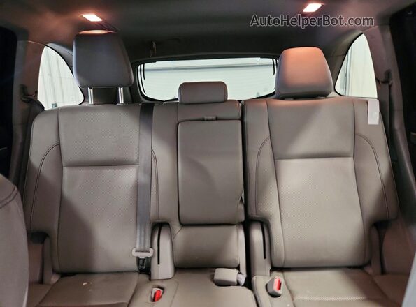 5TDDZRFHXJS819170 2018 TOYOTA HIGHLANDER Blue უკანა სავარძლების ხედი