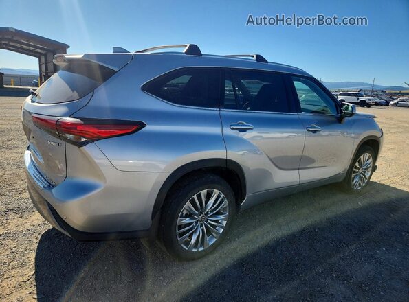 5TDEBRCH2PS594300 2023 TOYOTA HIGHLANDER Silver Задня права чверть