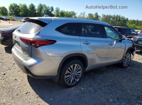 5TDEBRCH7MS062147 2021 TOYOTA HIGHLANDER Silver Задня права чверть