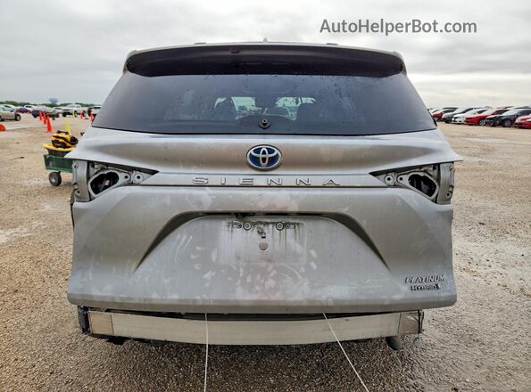 5TDERKEC0NS109590 2022 TOYOTA SIENNA Серебряный Вид сзади