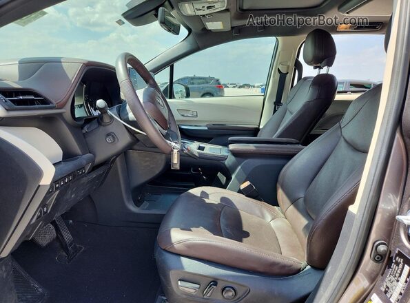 5TDERKEC7PS164928 2023 TOYOTA SIENNA Gray Widok wnętrza z przodu