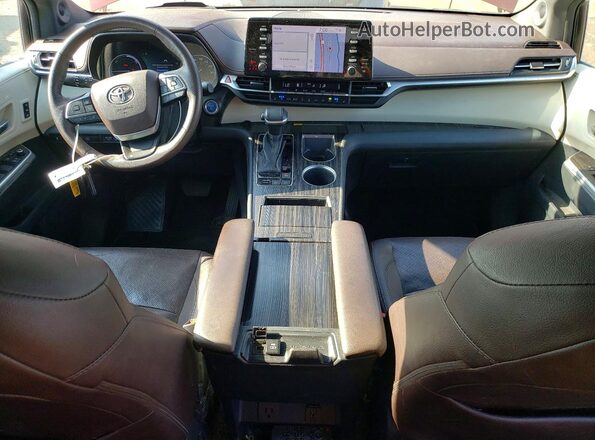 5TDESKFC0MS011872 2021 TOYOTA SIENNA Maroon Вид панелі приладів