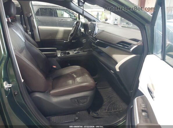 5TDESKFC0PS079576 2023 TOYOTA SIENNA Green Front interior view