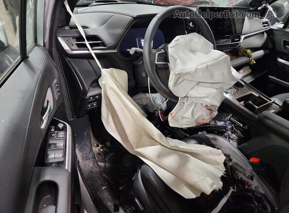 5TDESKFC2SS155159 2025 TOYOTA SIENNA Silver Առջևի վահանակի տեսք